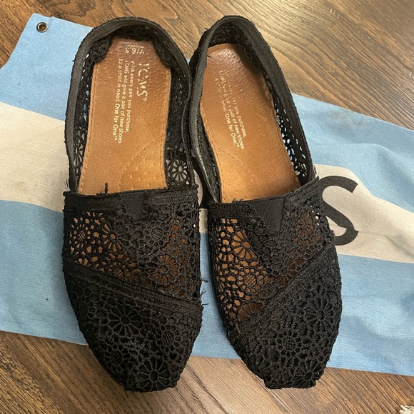 TOMS black crocheted espadrilles, size 6.5, GUC. - Picture 2 of 9